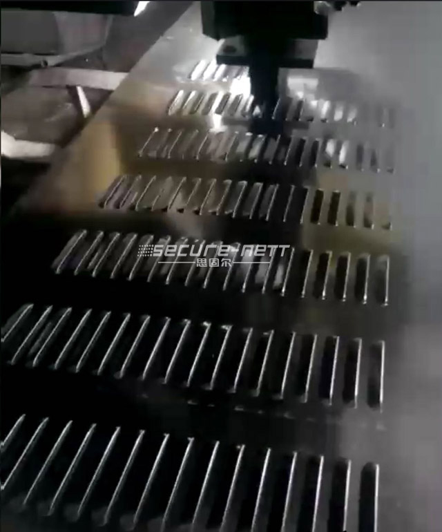 1剪板沖孔2.jpg